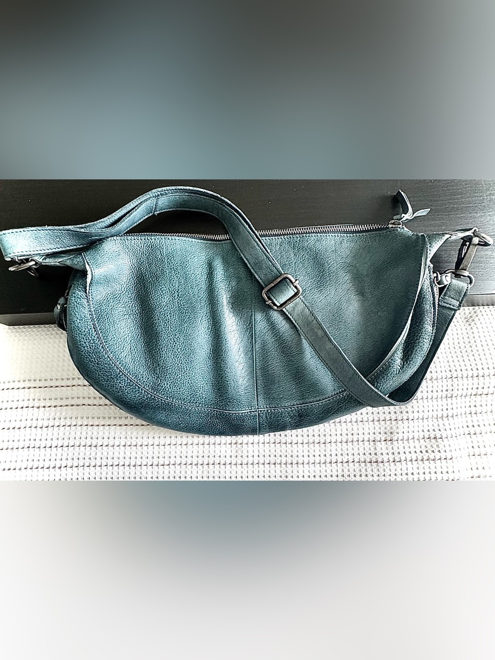 Latico Leathers Callie Leather Sling Bag - Picture 2 of 8